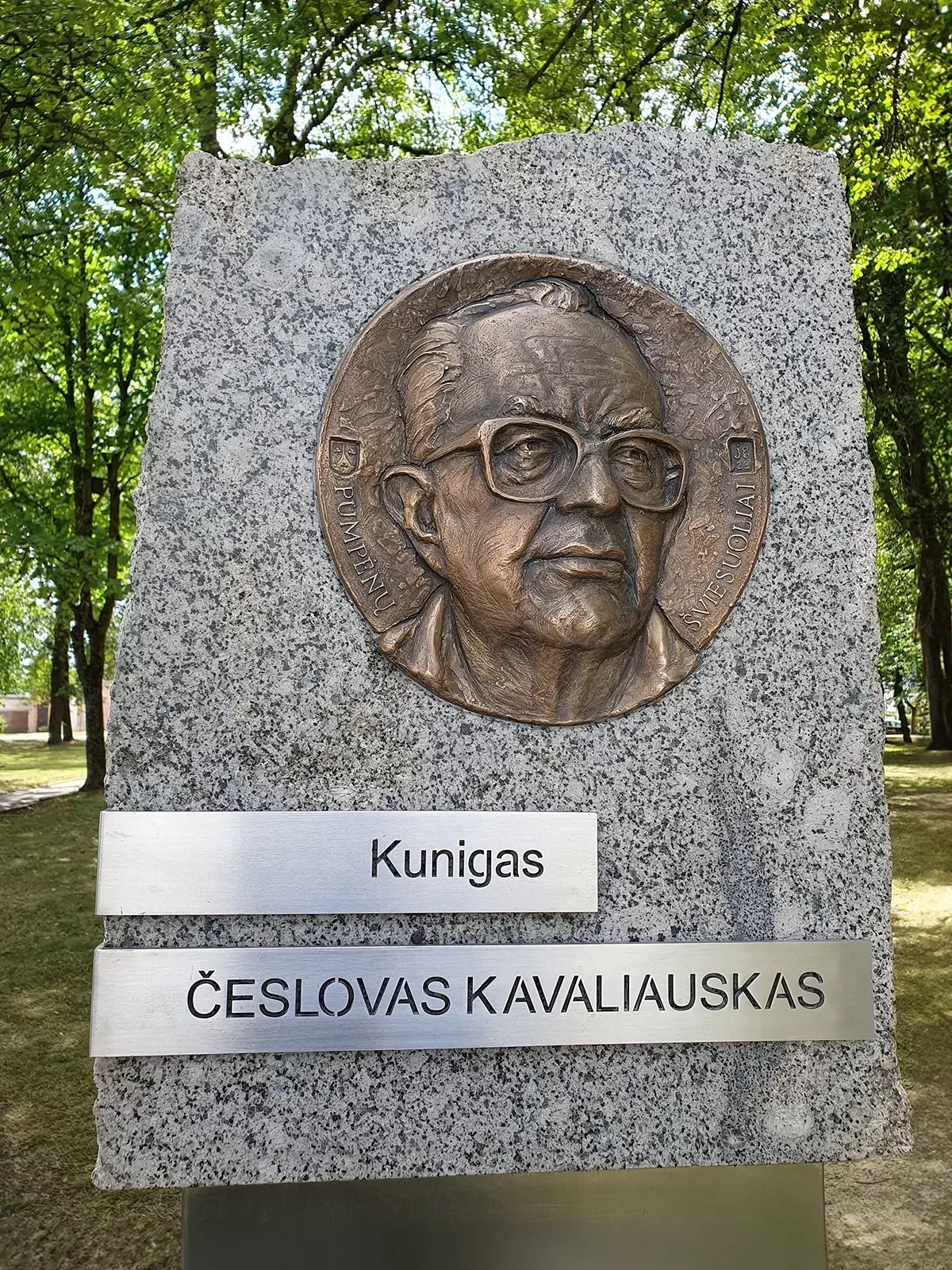 Paminklas Č. Kavaliauskui