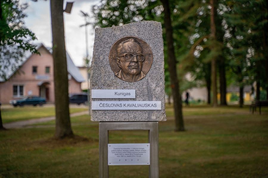 Paminklas Pumpėnuose