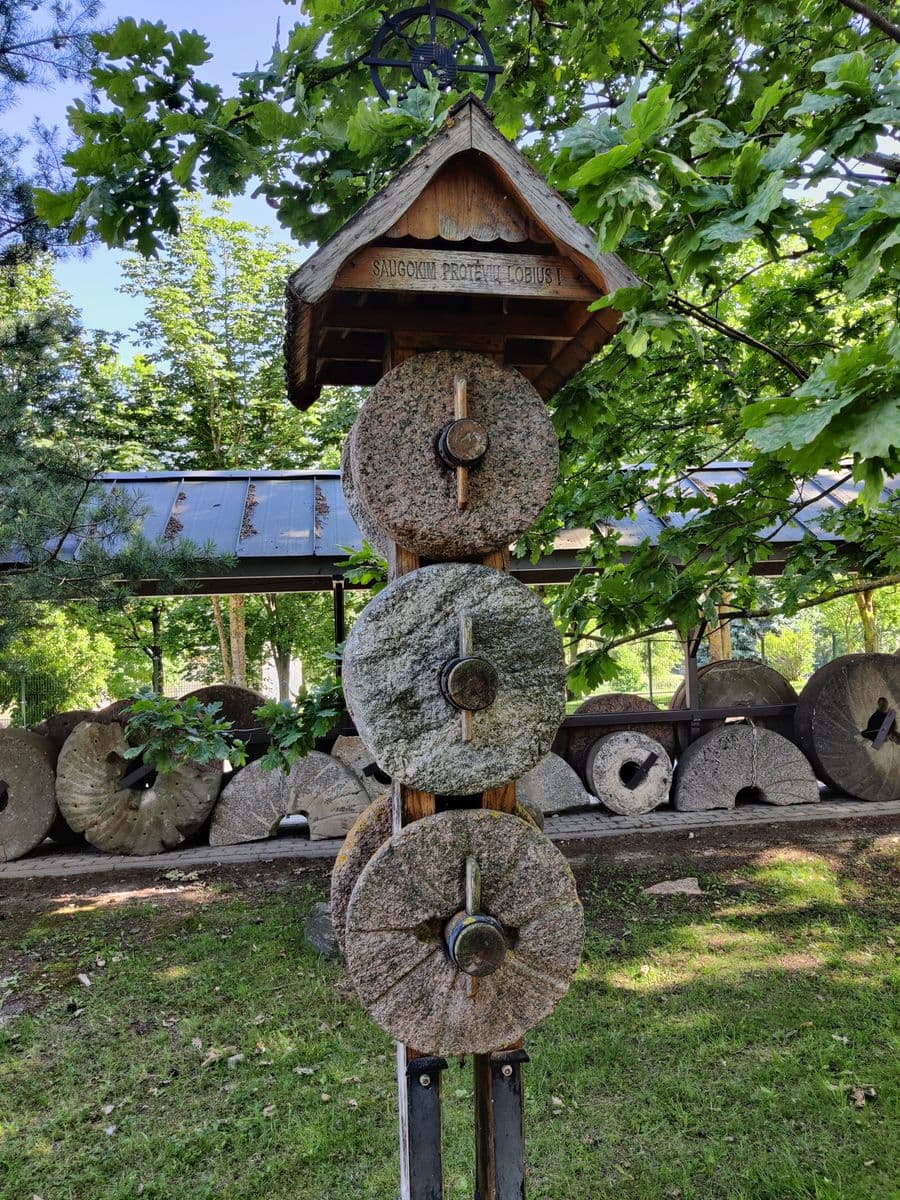 Rankinės girnos