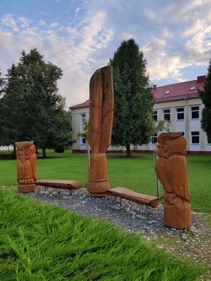 Poilsio vieta progimnazijos kieme