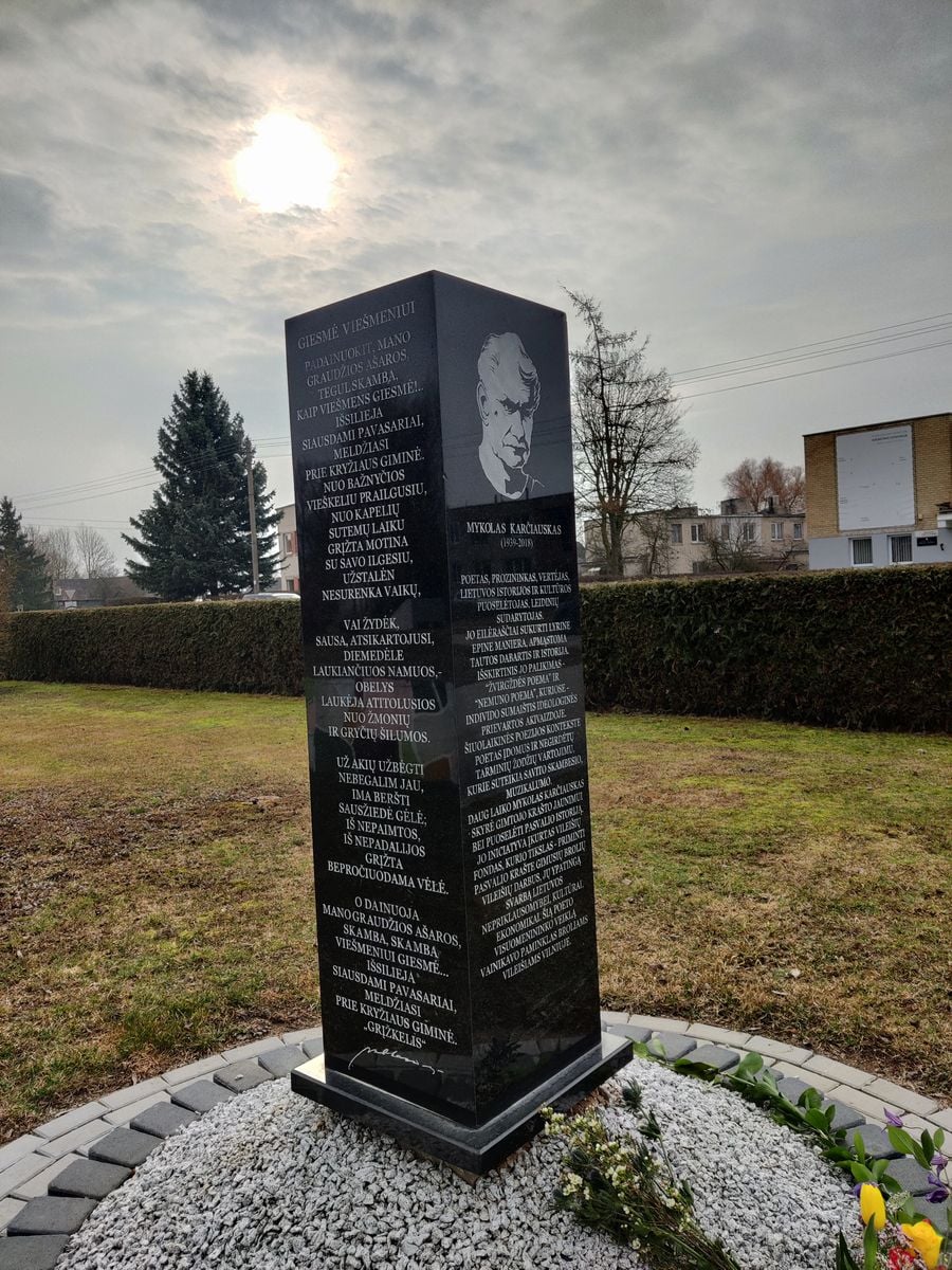 Paminklas M. Karčiauskui