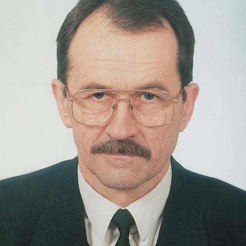 R. Ozolas